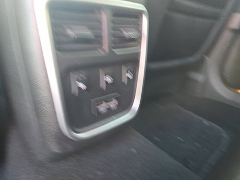 Used 2022 Chrysler 300 Touring L w/ Comfort Group image 34