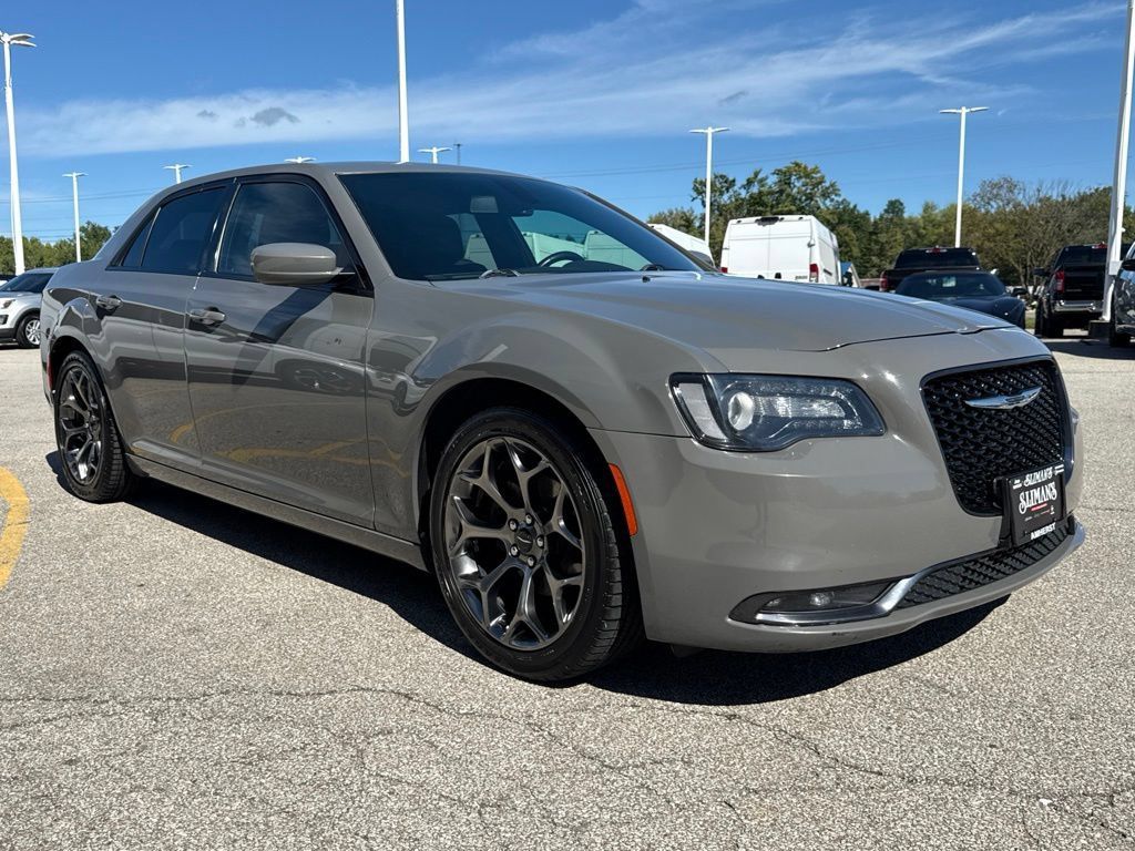 Used 2018 Chrysler 300 S RWD image 7