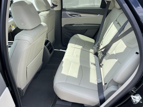 New 2025 Cadillac XT5 Premium Luxury image 15