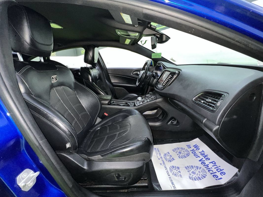 Used 2016 Chrysler 200 S w/ Navigation & Sound Group I FWD image 28