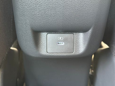 Used 2025 Nissan Versa SV w/ Trunk Package FWD image 28