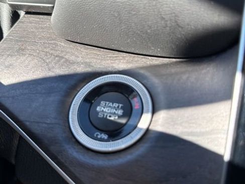 Certified 2023 Jeep Grand Cherokee L Limited image 36