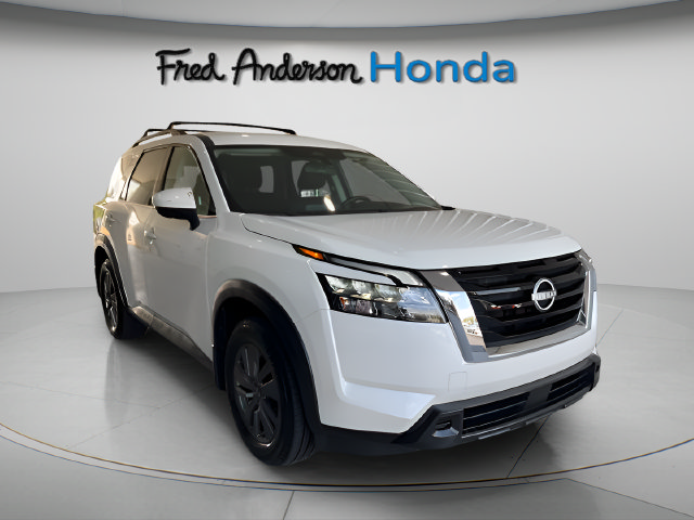 Used 2023 Nissan Pathfinder SV AWD/4WD image 4