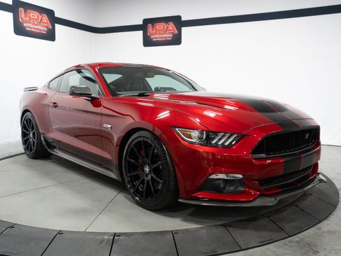 Used 2015 Ford Mustang GT Premium RWD image 1
