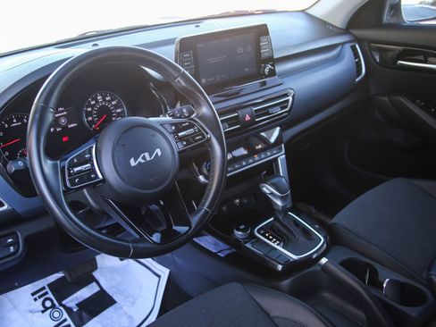 Used 2023 Kia Seltos S image 19