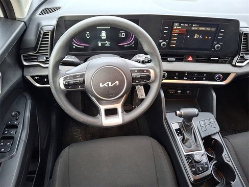 Certified 2024 Kia Sportage LX image 13