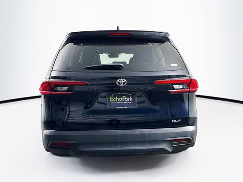 Used 2025 Toyota Grand Highlander FWD image 7
