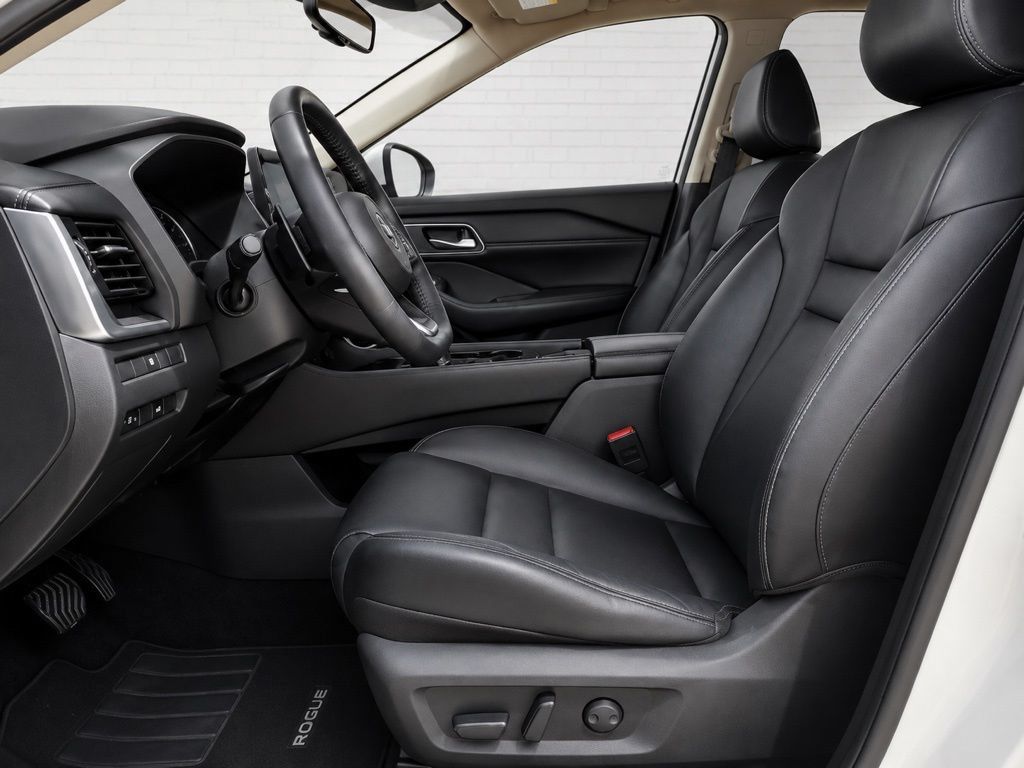 Used 2021 Nissan Rogue SL w/ Premium Package FWD image 7