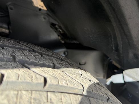 Used 2005 Toyota Sequoia SR5 RWD image 21