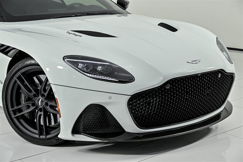 Used 2019 Aston Martin DBS Superleggera RWD image 2