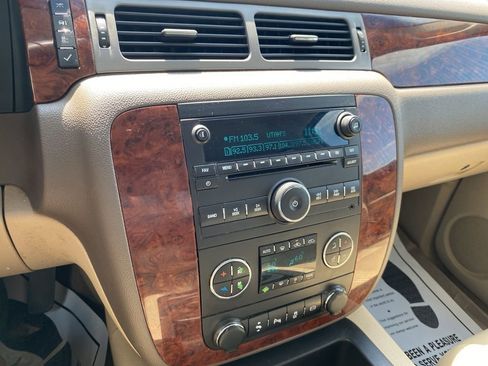 Used 2013 Chevrolet Silverado 2500 LTZ w/ LTZ Plus Package image 17