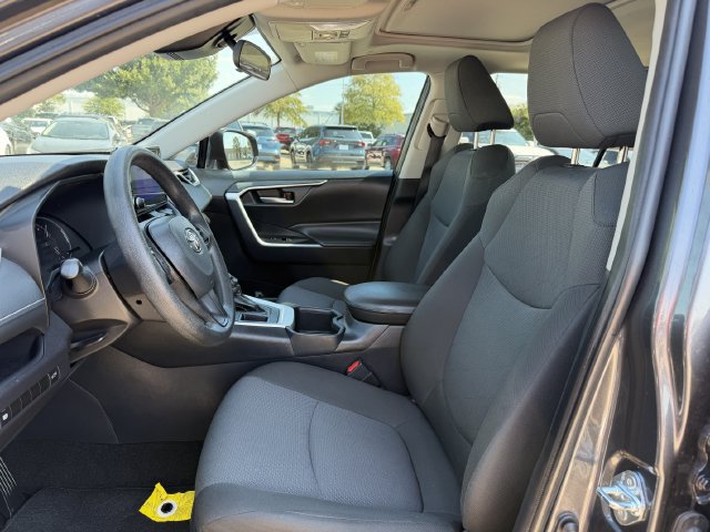 Used 2025 Toyota RAV4 XLE w/ Convenience Package FWD image 24