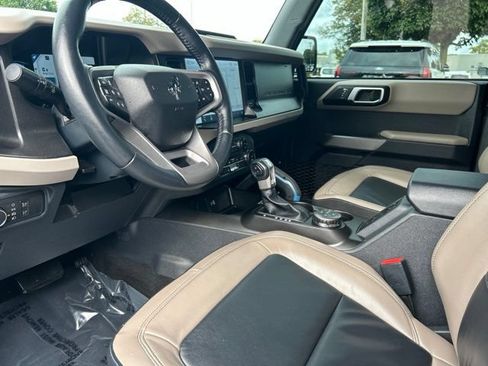 Used 2022 Ford Bronco Wildtrak AWD/4WD image 16
