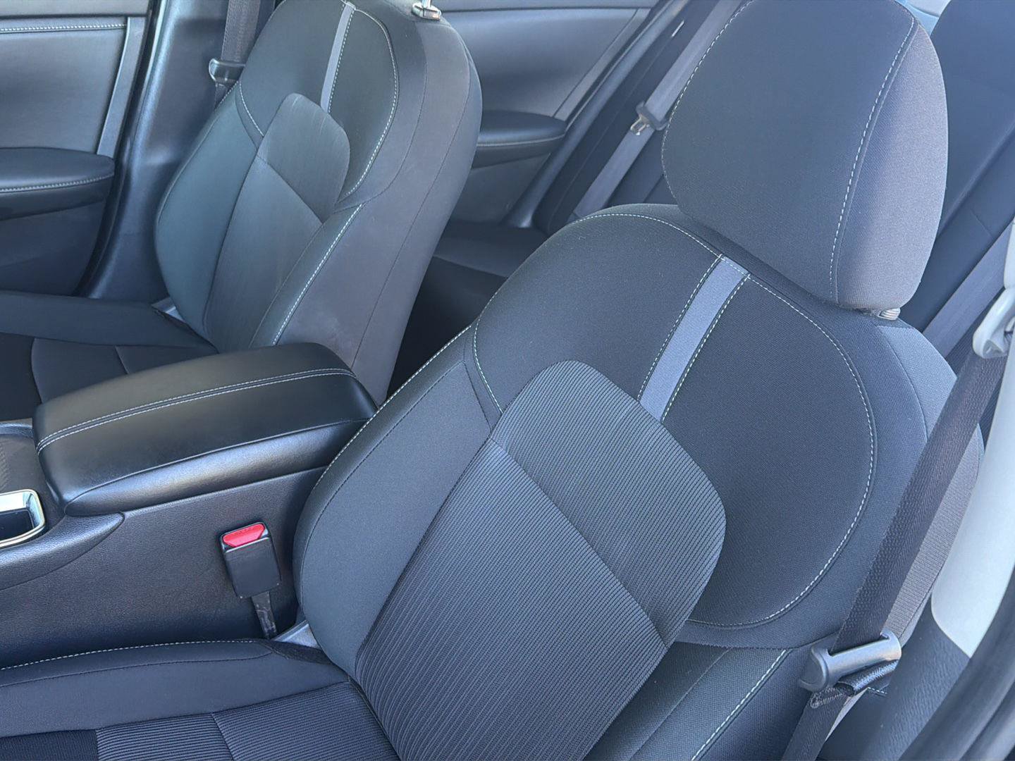 Used 2025 Nissan Sentra SV FWD image 28