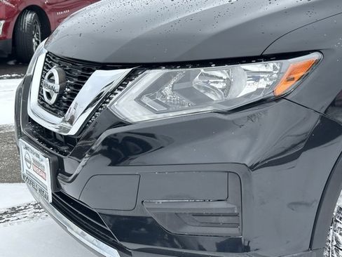 Used 2017 Nissan Rogue S image 8