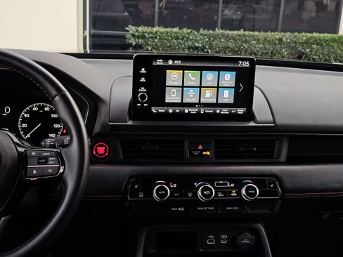 Used 2025 Jeep Compass Limited image 23