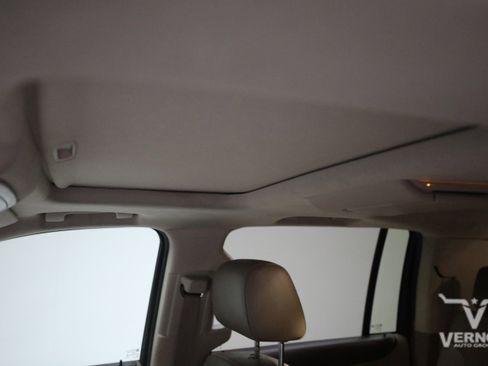 Used 2016 Chevrolet Suburban LTZ image 14