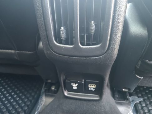 Used 2019 Jeep Compass Trailhawk w/ Leather Interior Group AWD/4WD image 12