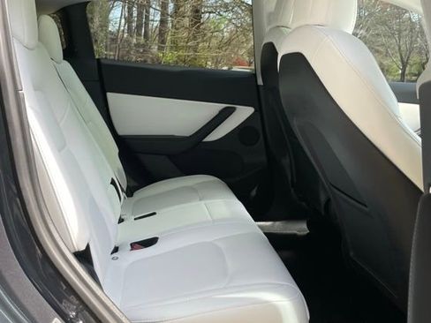 Used 2021 Tesla Model Y Performance image 18