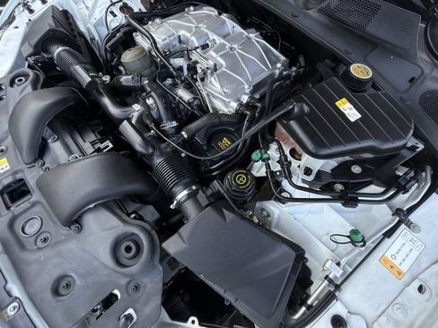 Used 2015 Jaguar XJ L Portfolio RWD image 32