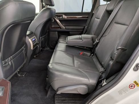 Used 2019 Lexus GX 460 Luxury image 27