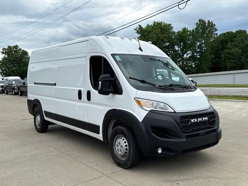 Used 2025 RAM ProMaster 2500 w/ Convenience Group FWD image 19