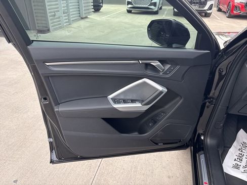 New 2025 Audi Q3 2.0T Premium image 10