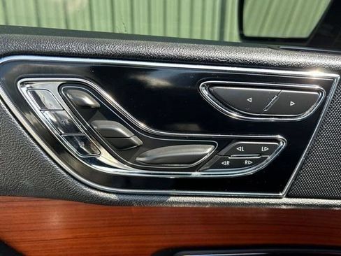 Used 2020 Lincoln Navigator Reserve RWD image 13