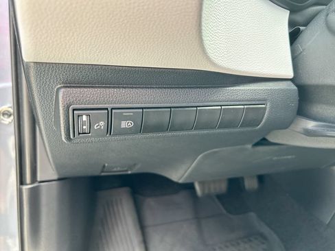 Certified 2024 Toyota Corolla SE FWD image 13