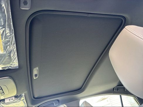 New 2026 Toyota Camry SE image 28