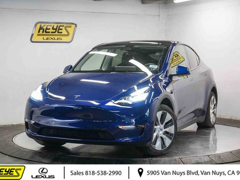 Used 2021 Tesla Model Y Long Range image 1