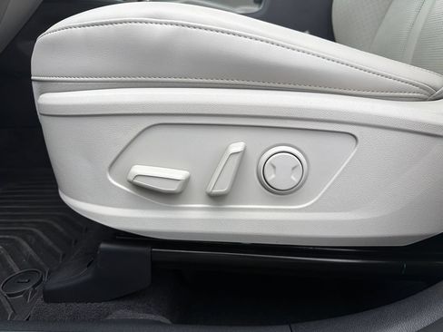 Used 2025 Kia Sorento S AWD/4WD image 20