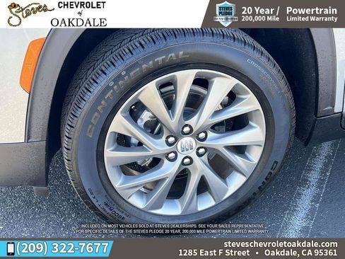 Used 2025 Buick Enclave Preferred FWD image 37