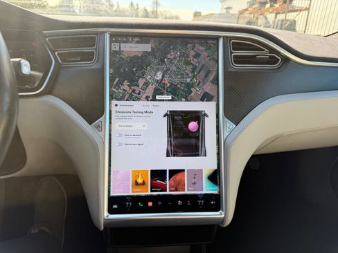 Used 2015 Tesla Model S 85D image 17