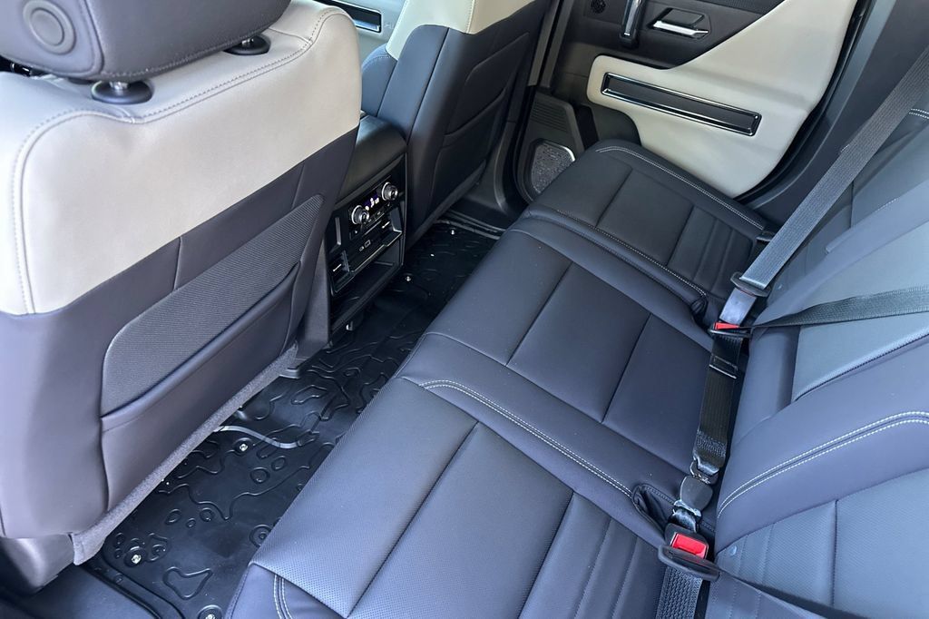 New 2026 GMC Hummer EV SUV AWD/4WD image 14