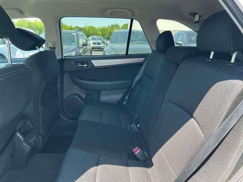 Used 2019 Subaru Outback 2.5i Premium AWD/4WD image 30