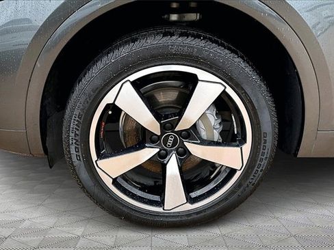 Used 2022 Audi Q5 2.0T Premium Plus w/ Premium Plus Package image 8