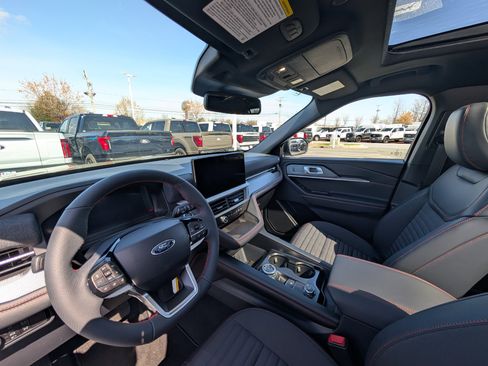 New 2026 Ford Explorer ST-Line image 13