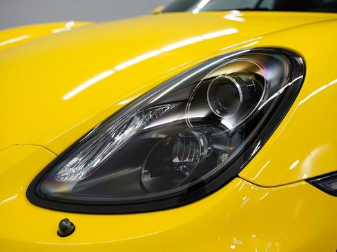 Used 2016 Porsche Cayman GT4 RWD image 32