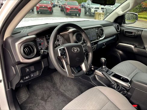 Used 2022 Toyota Tacoma SR5 image 8