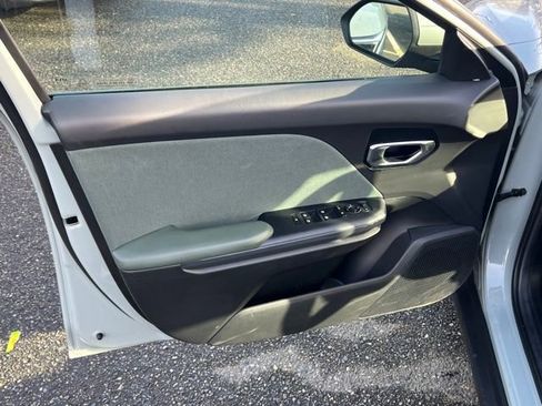 Certified 2025 Kia K4 EX image 8