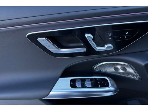 Used 2025 Mercedes-Benz E 350 Sedan image 11