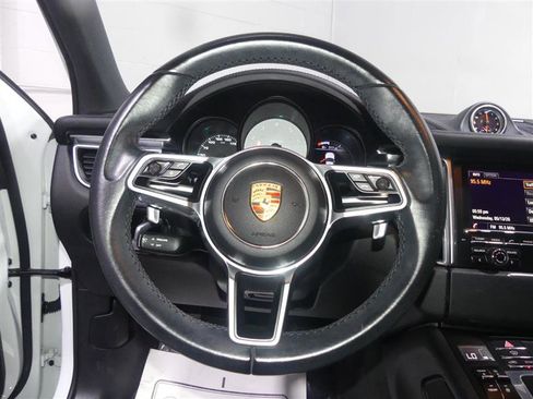 Used 2016 Porsche Macan S AWD/4WD image 31