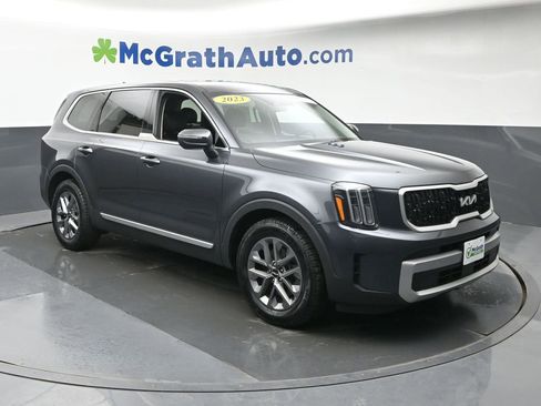 Used 2023 Kia Telluride LX AWD/4WD image 2
