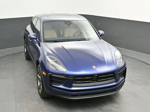 New 2026 Porsche Macan image 37