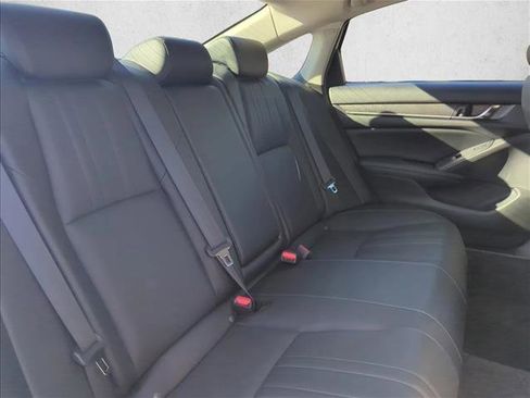 Used 2021 Honda Accord Touring image 24