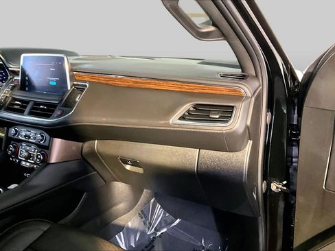 Used 2023 Chevrolet Tahoe High Country w/ Premium Package 2 AWD/4WD image 19