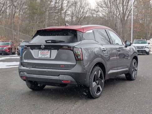 New 2026 Nissan Kicks SV image 4