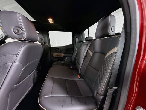 Used 2024 GMC Canyon Denali AWD/4WD image 22