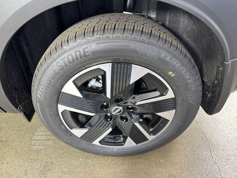 New 2025 Nissan Kicks SV image 6